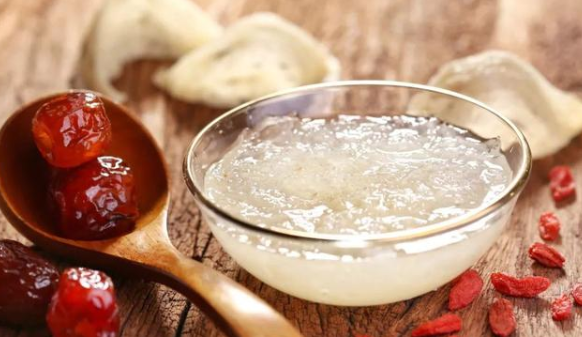 即食燕窩應(yīng)該怎么吃？即食燕窩的吃法和用量是多少？